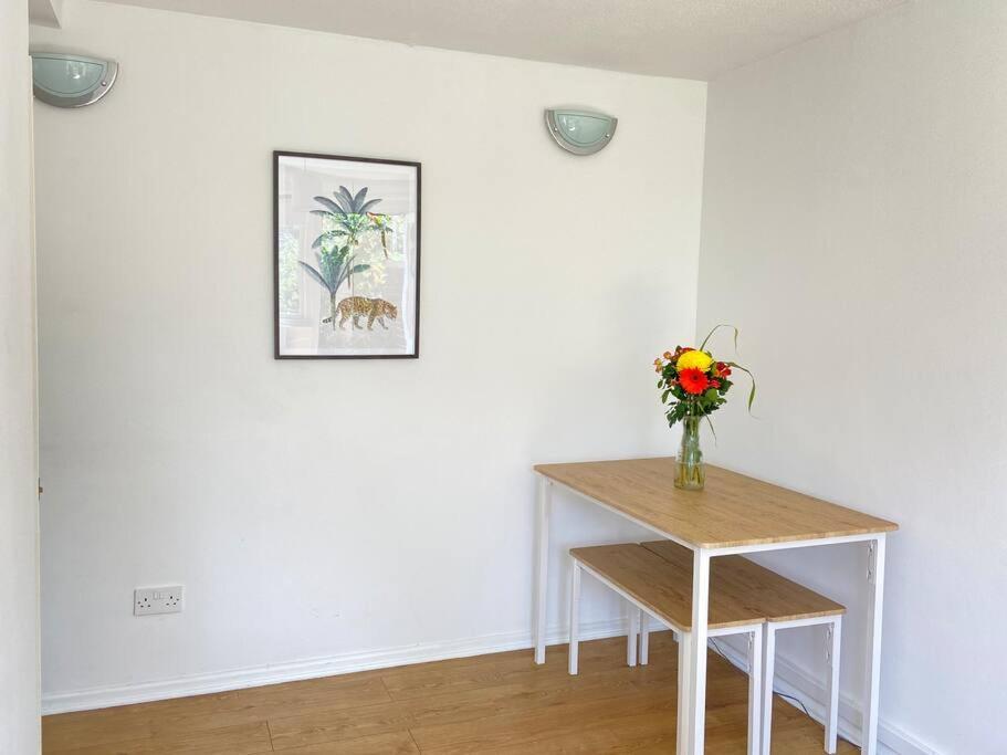 Ferienwohnung Stylish & Tranquil Flat With Excellent Connections London Exterior foto