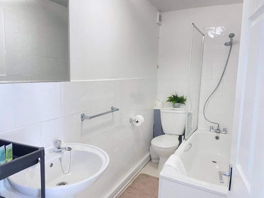 Ferienwohnung Stylish & Tranquil Flat With Excellent Connections London Exterior foto